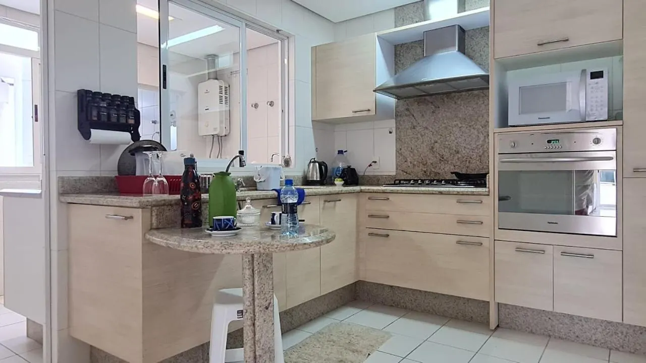 Uma Suite Em Cobertura Frente Ao Mar Florianópolis 홈스테이